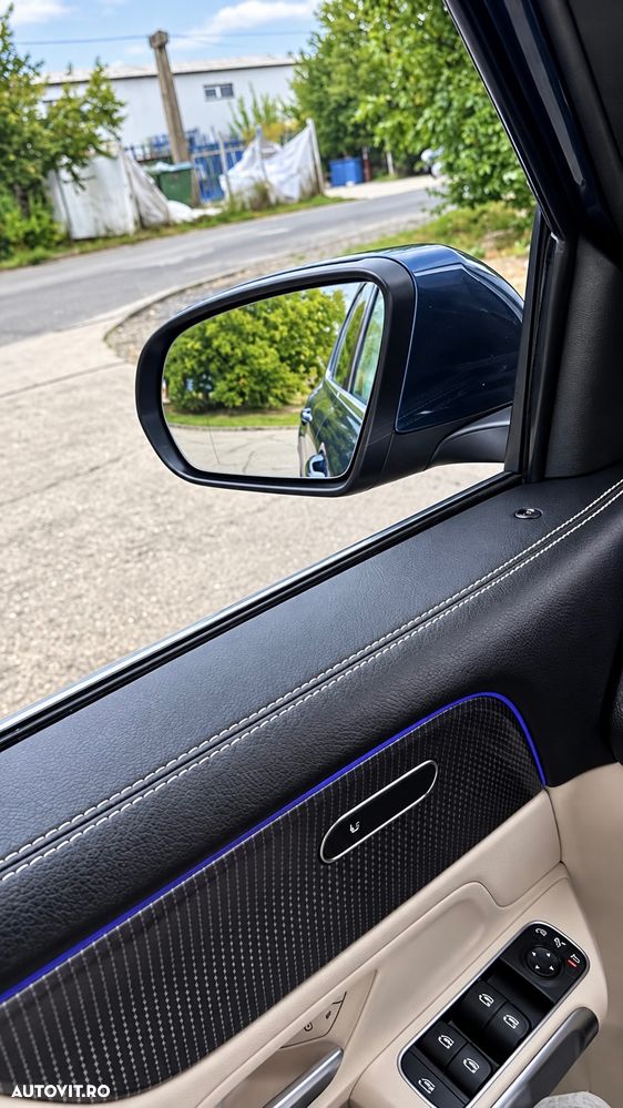 Mercedes-Benz GLB - 21