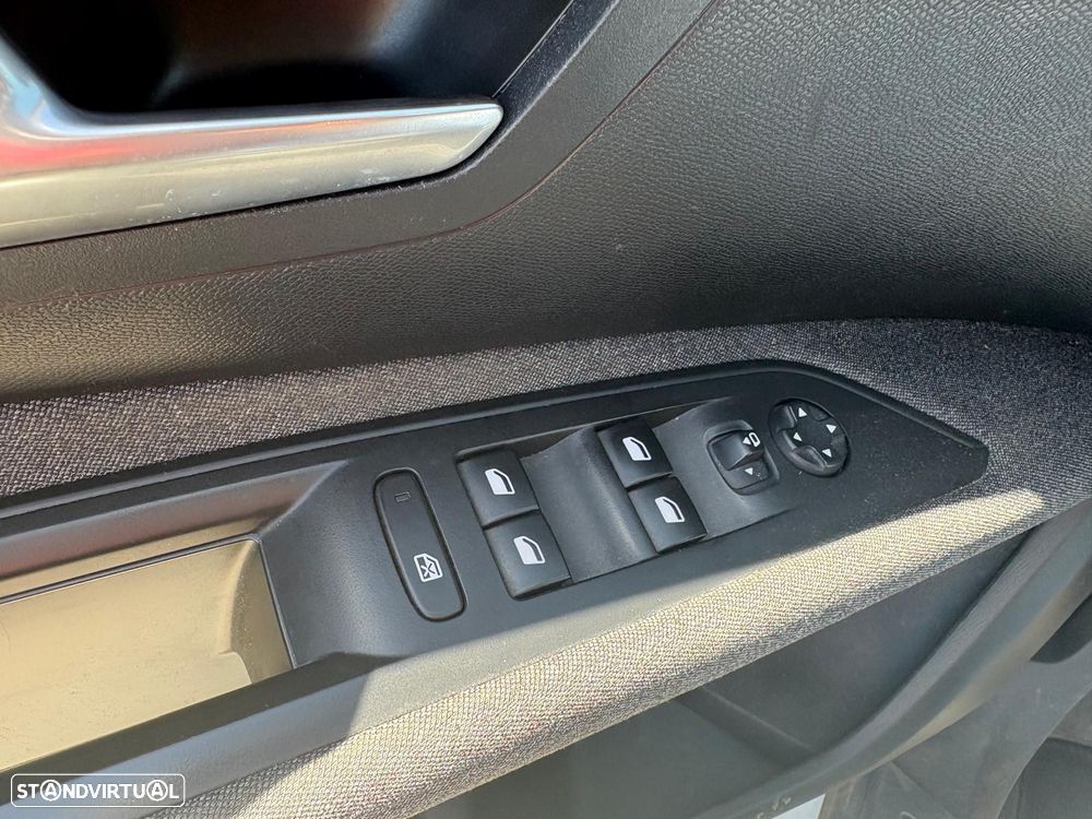 Peugeot 3008 PureTech 130 Stop & Start GPF EAT8 Active Pack - 18