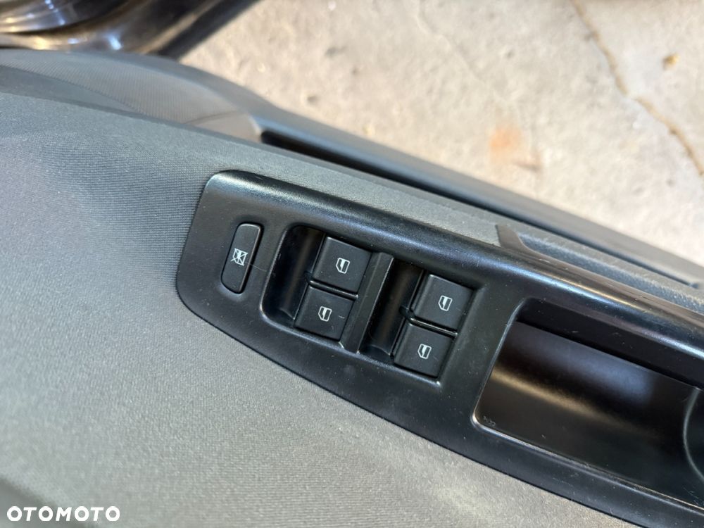 Volkswagen Polo - 8