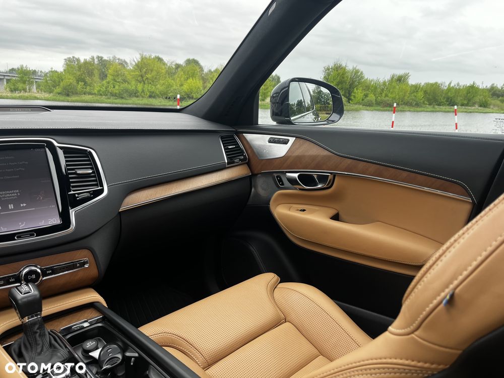 Volvo XC 90 - 20