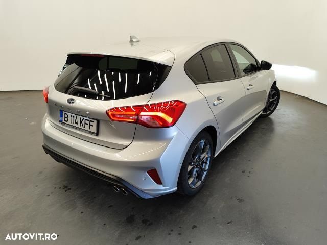 Ford Focus - 12