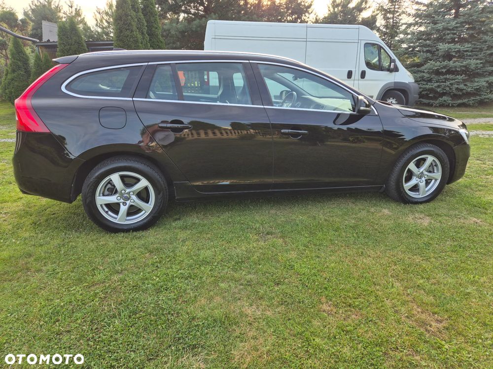 Volvo V60 D4 AWD Momentum - 8