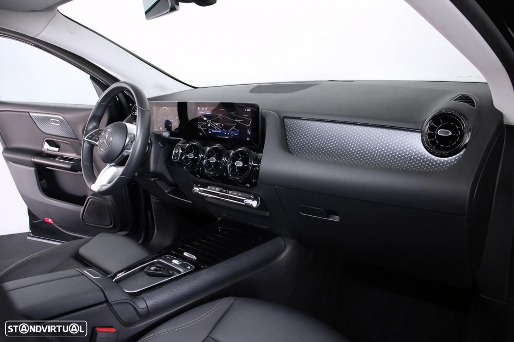 Mercedes-Benz GLA 200 Style - 12