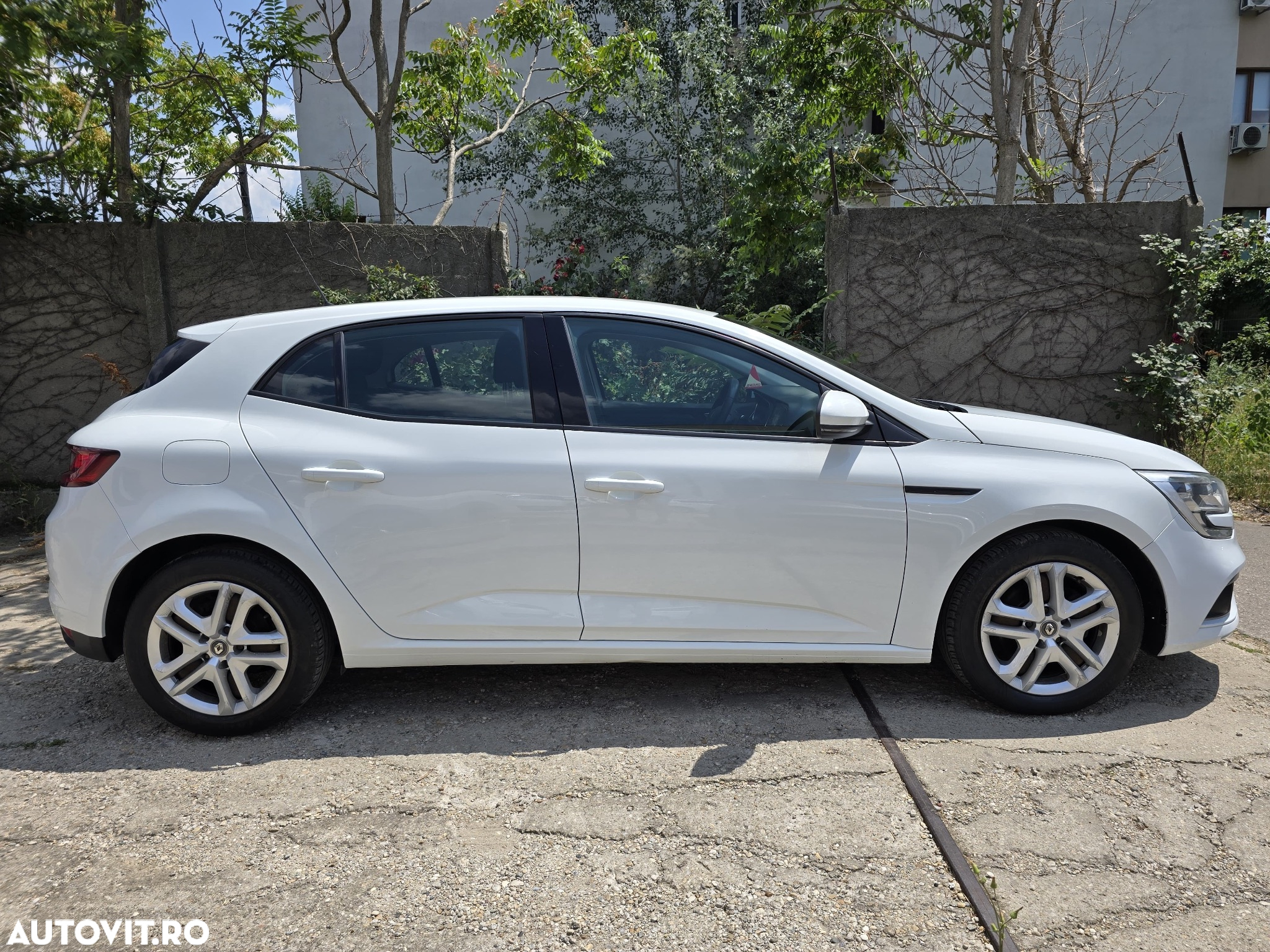 Renault Megane ENERGY TCe Life - 15