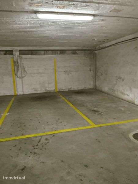 Lugar de garagem Av. Alcaides Faria