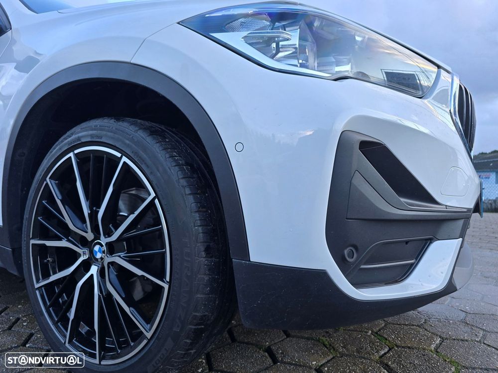 BMW X1 16 d sDrive Auto Line Sport - 12