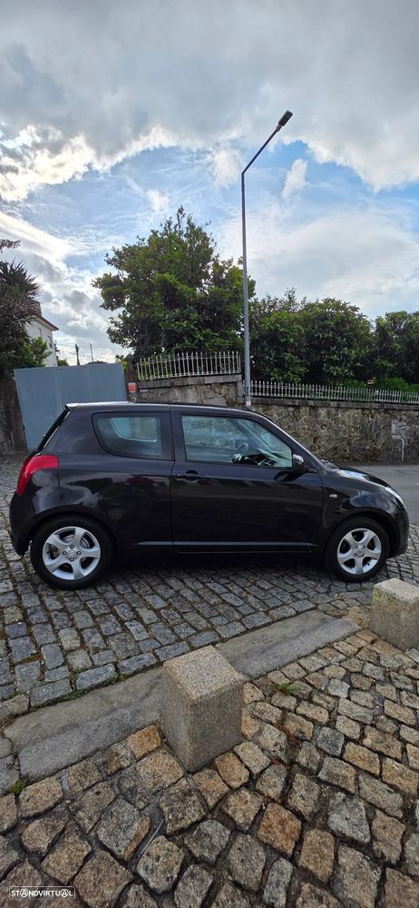 Suzuki Swift 1.3 16V GA - 5