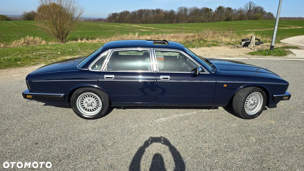 Jaguar Daimler 4.0i - 8