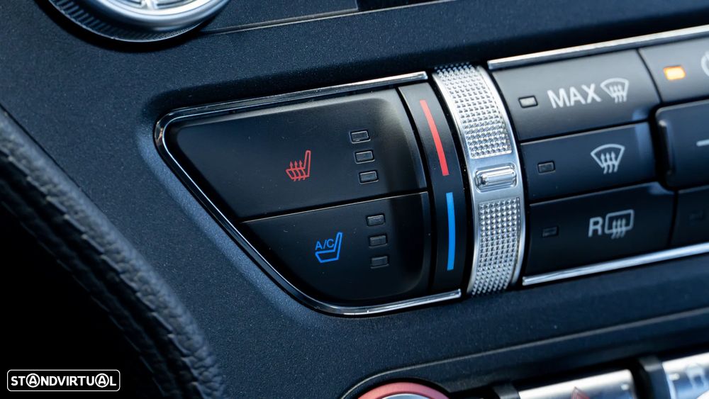 Ford Mustang 2.3i EcoBoost - 26