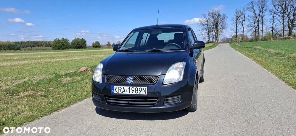 Suzuki Swift - 1