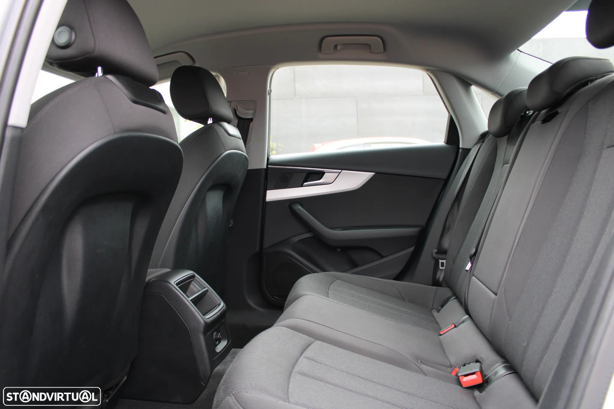 Audi A4 35 TDI S tronic - 14