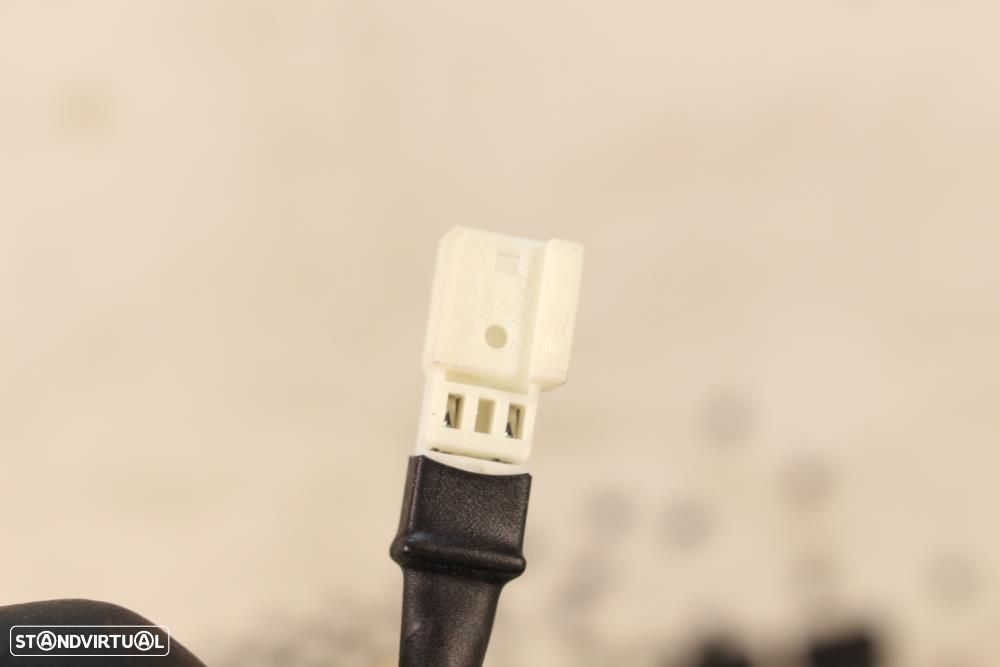 Encaixe De Cinto Traseiro Bmw 1 (F20)  7355471 / 7 355 471 / 7266352 / - 5