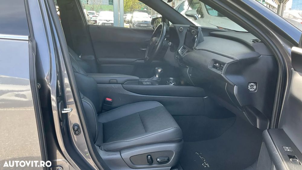 Lexus UX 250h (E-FOUR) Luxury Line - 27