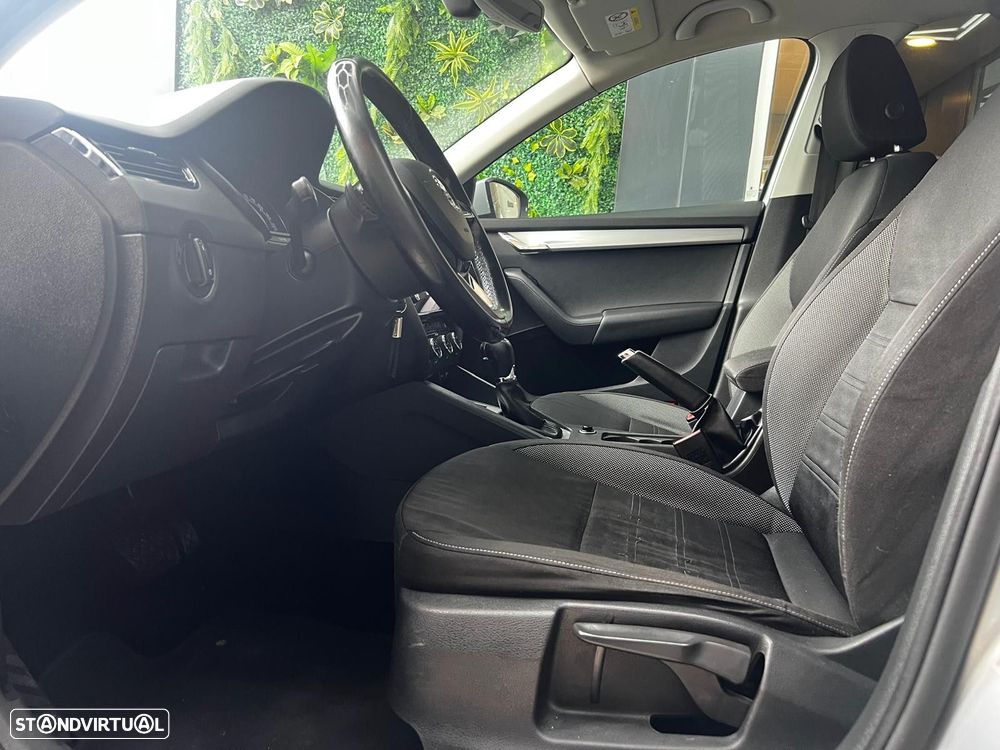 Skoda Octavia 1.6 TDI Style DSG - 8
