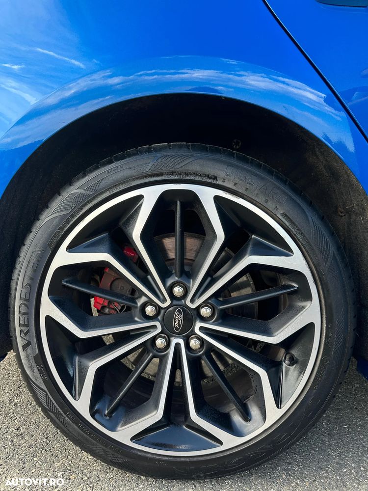 Ford Focus 1.5 EcoBoost ST-Line - 11