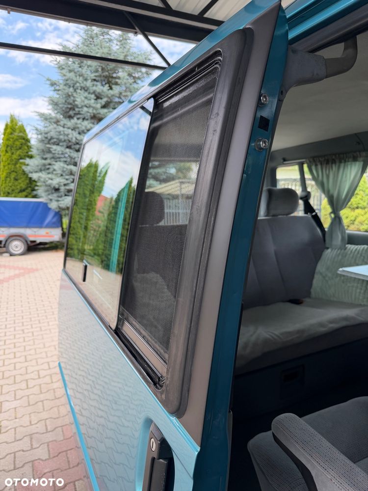 Volkswagen Multivan - 14