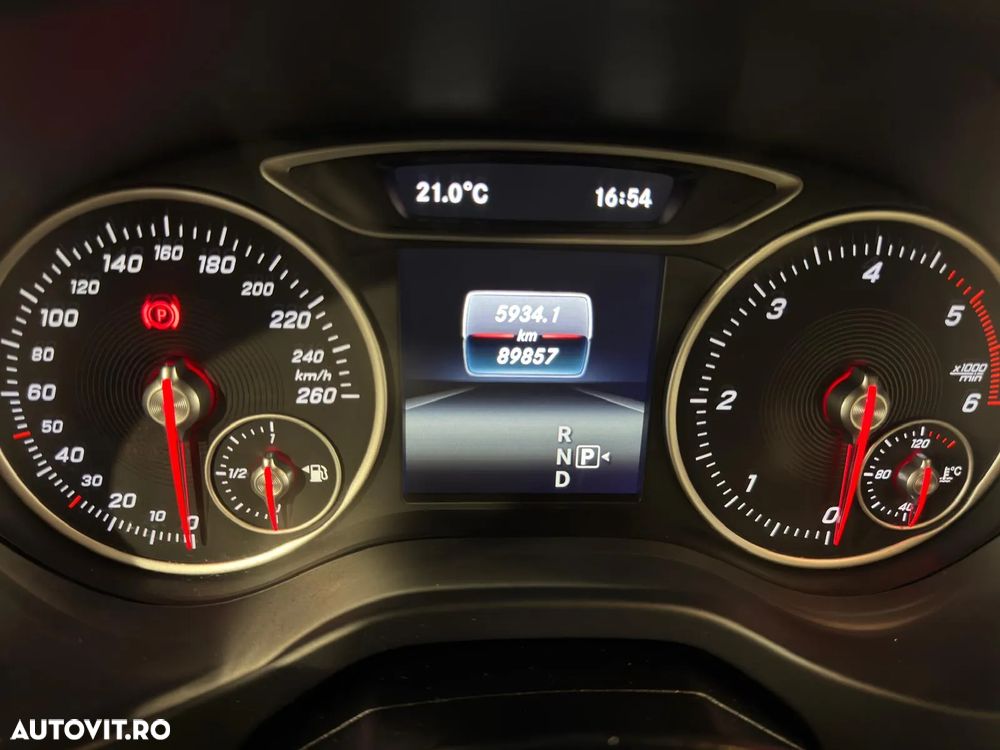 Mercedes-Benz A - 10