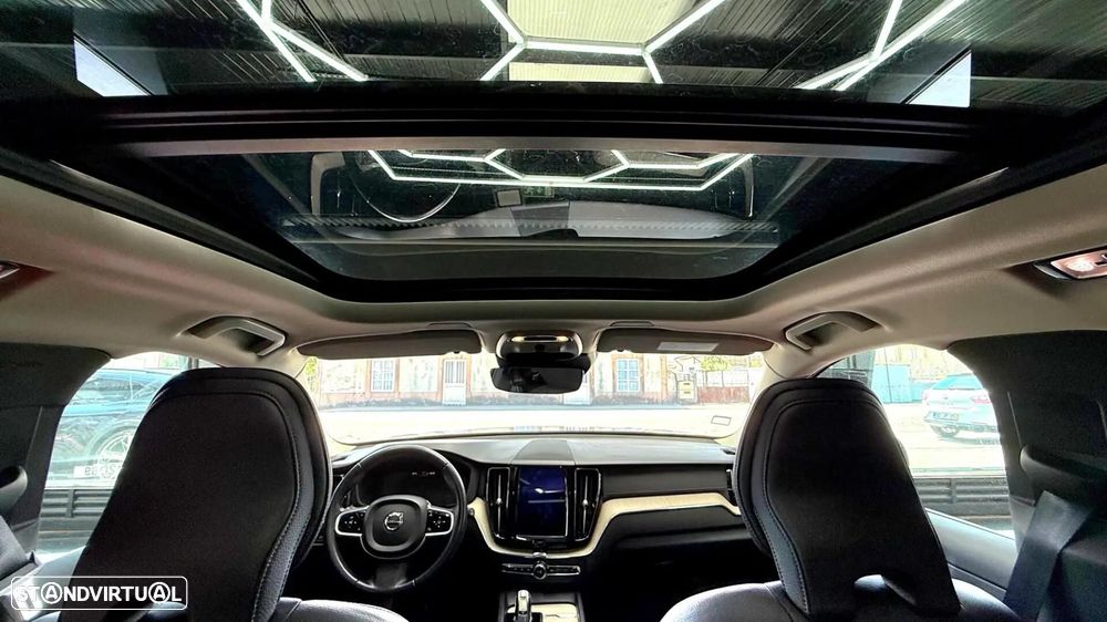 Volvo XC 60 2.0 B4 Inscription Geartronic - 13