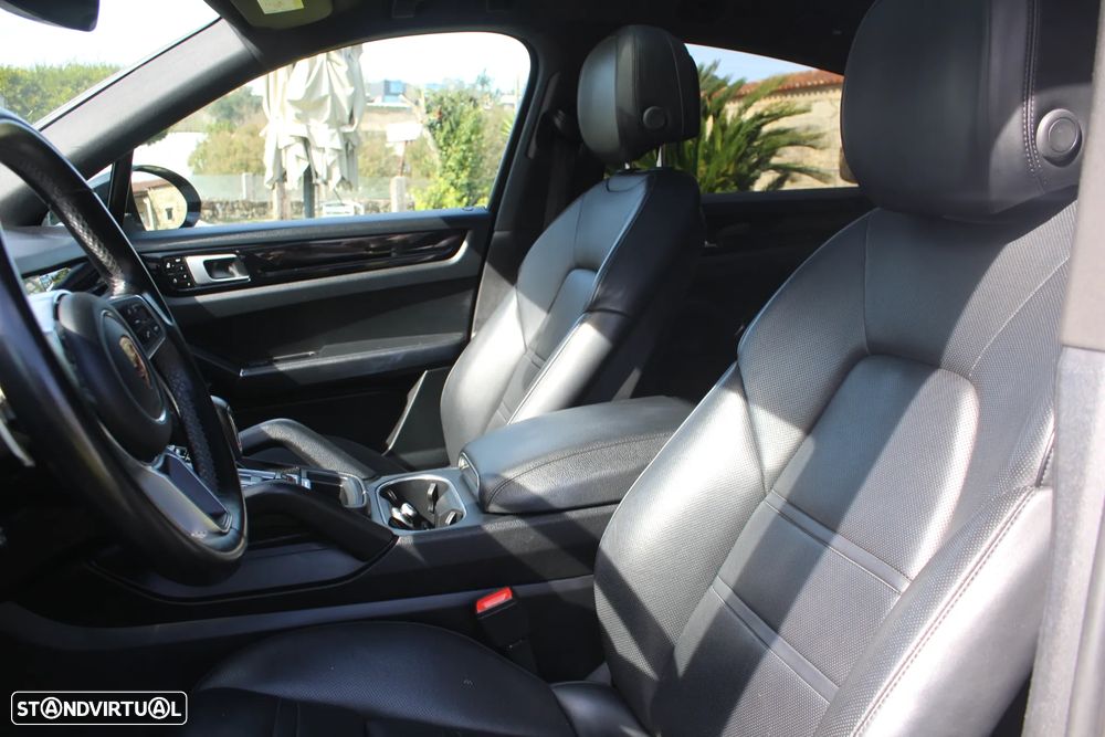 Porsche Cayenne Coupé Tiptronic S Platinum Edition - 22