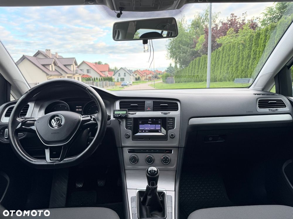 Volkswagen Golf - 20