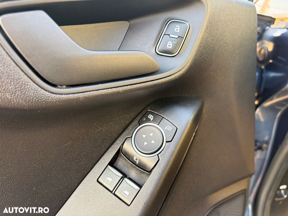 Ford Fiesta 1.0 EcoBoost mHEV Trend Connected - 17