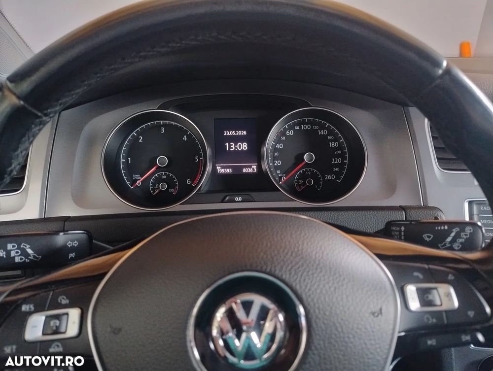 Volkswagen Golf 1.6 TDI BlueMotion Technology Comfortline - 13