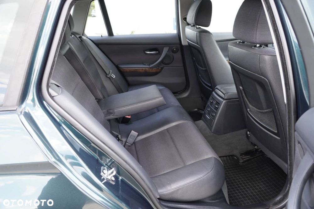 BMW Seria 3 320d DPF Edition Fleet Sport - 13