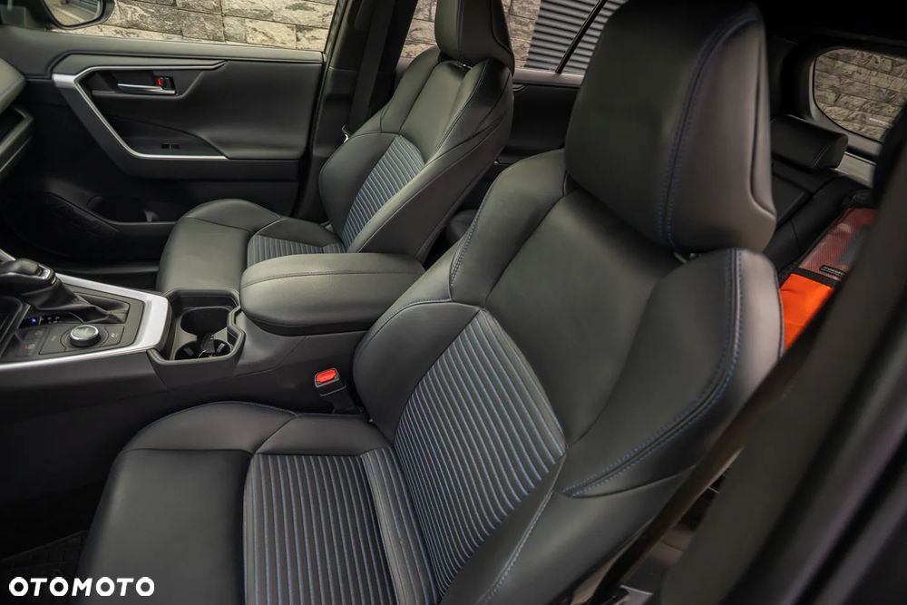 Toyota RAV4 2.5 Hybrid Black Edition by JBL 4x4 - 34