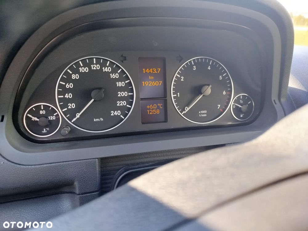 Mercedes-Benz Klasa A 170 Elegance - 23