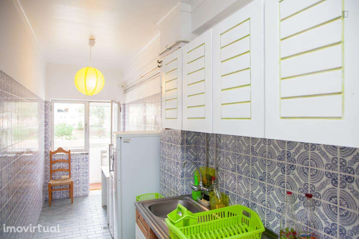 Quarto - localizado em Casal do Bispo Coimbra - Grande imagem: 2/20
