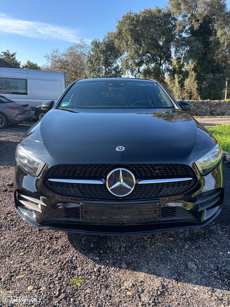 Mercedes-Benz A 250 e AMG Line - 8
