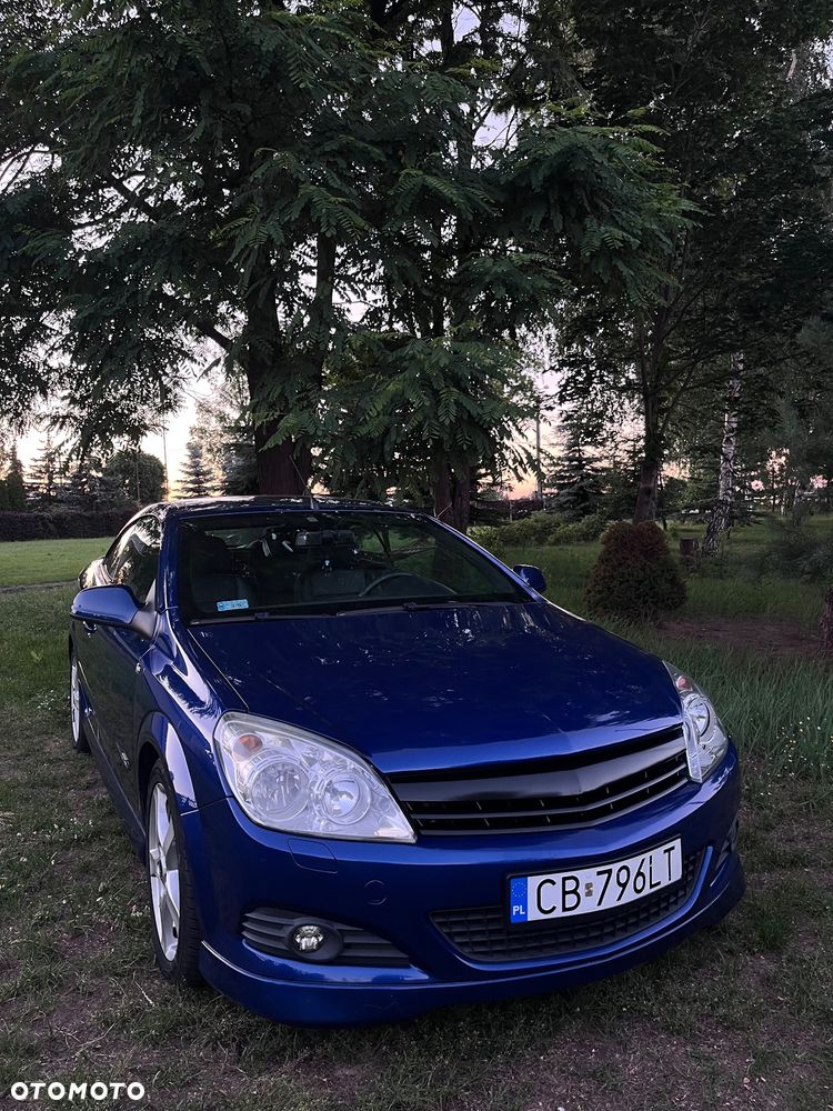 Opel Astra 1.6 T Cosmo - 2