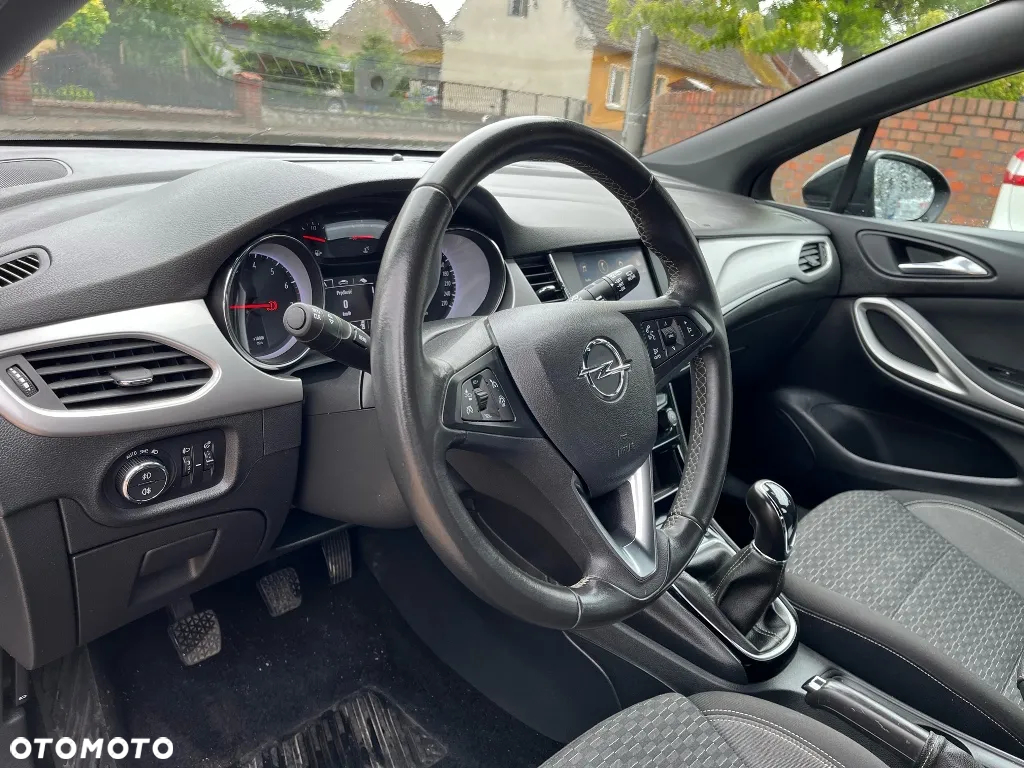 Opel Astra V 1.2 T GS Line S&S - 10