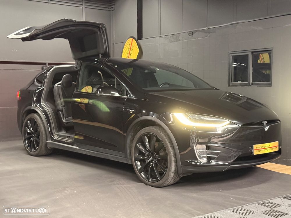 Tesla Model X 100D - 6