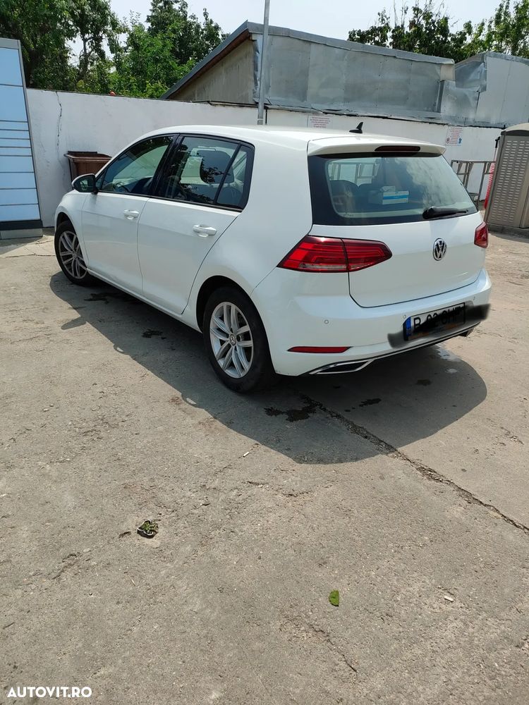 Volkswagen Golf - 2