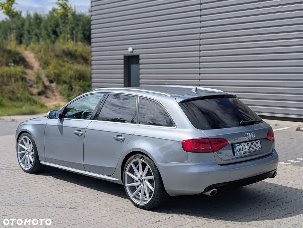 Audi A4 Avant 3.0 TDI DPF clean diesel quattro tiptron S line Sportpaket - 12