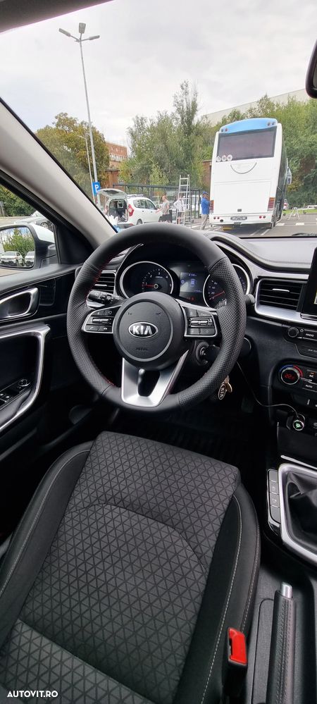Kia Ceed 1.6 CRDi Platinum Edition - 10