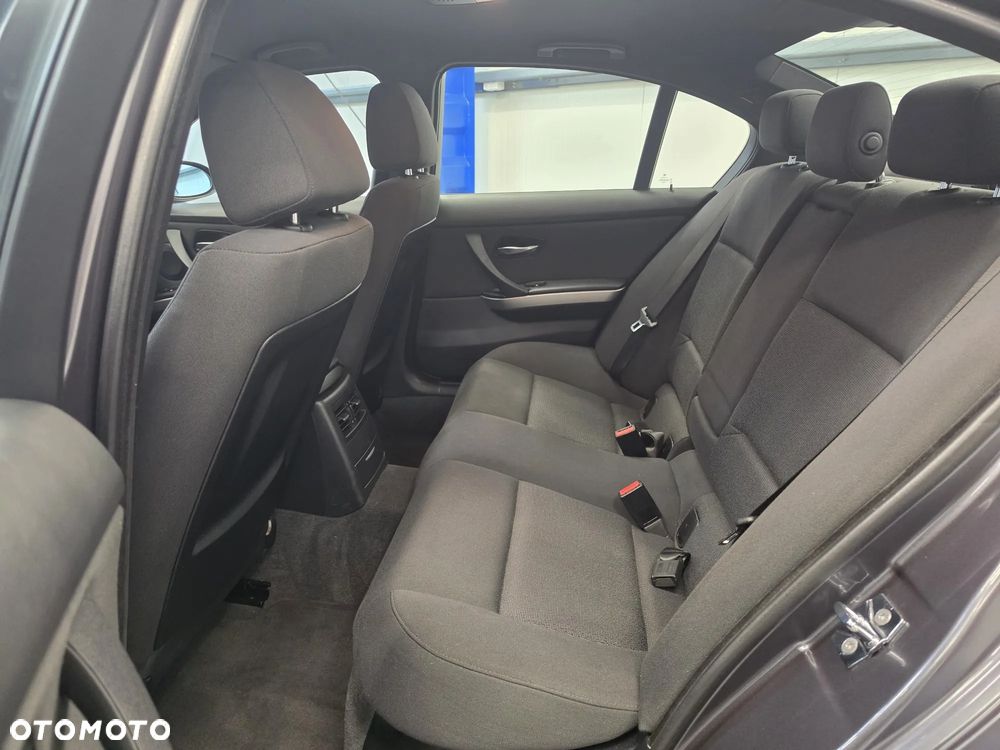BMW Seria 3 318i Edition Lifestyle - 22