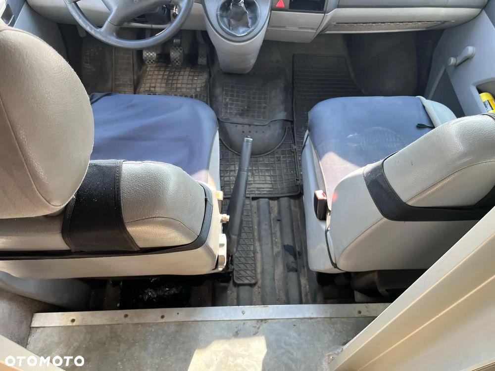 Volkswagen T5 - 4