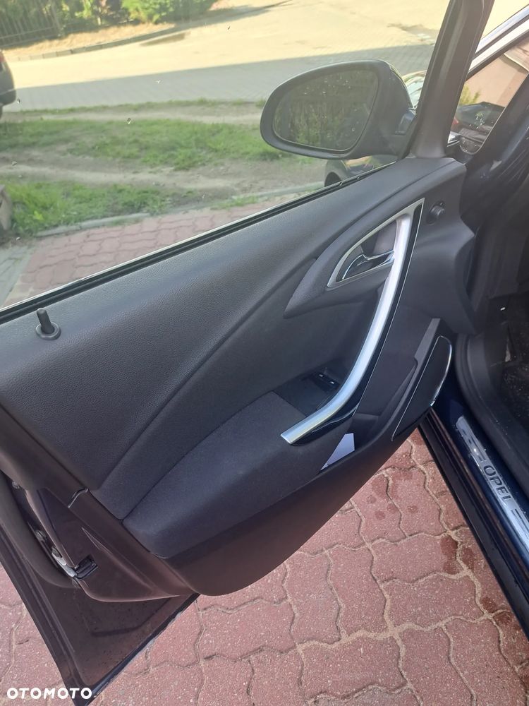 Opel Astra 1.6 T Enjoy - 10