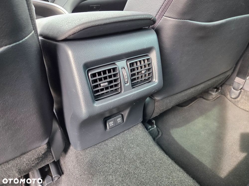 Toyota Camry 2.5 Hybrid Executive CVT - 17