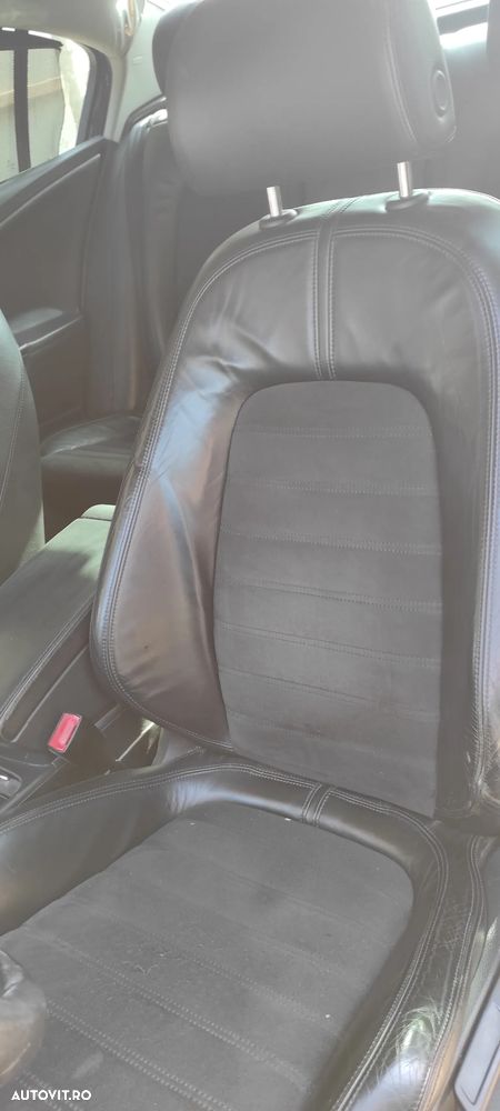 Volkswagen Passat - 11