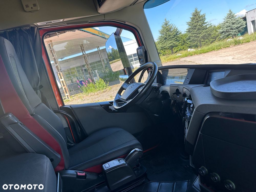 Volvo FH 500 8X2 WYWROTKA DO ZBOZA Z KOMPRESOREM - 20