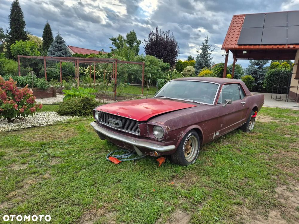 Ford Mustang - 6
