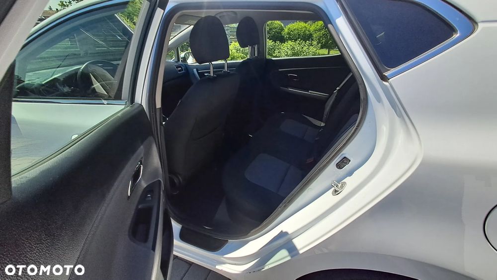 Kia Ceed - 6