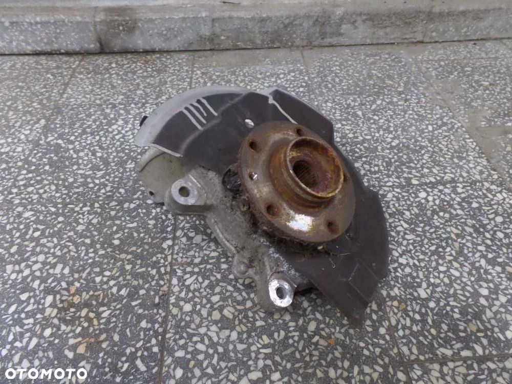 RENAULT MEGANE IV GT 1.6 16- PIASTA ZWROTNICA LEWY PRZOD - 2