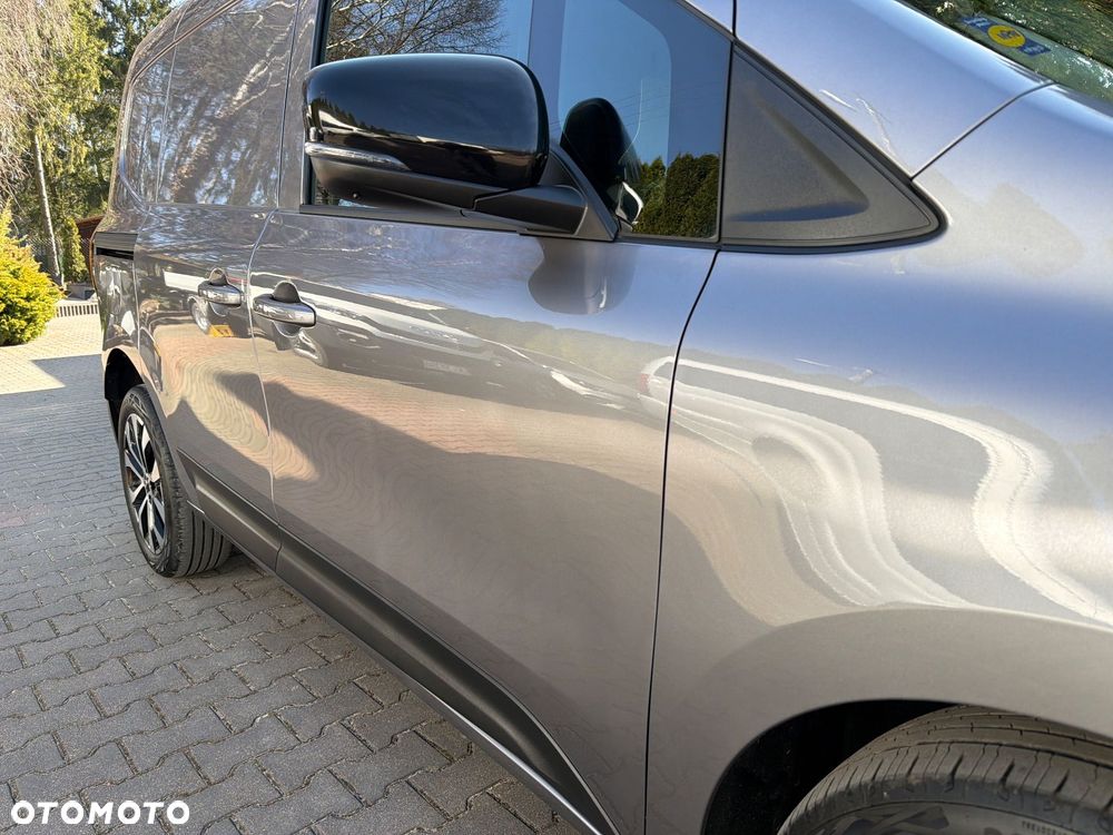 Renault KANGOO 1.5 DCI 115 KONI / AUTOMAT / GRZANE FOTELE  / ŚWIATŁA FULL LED / ASYSTENT PASA RUCHU / MARTWE POLE / CZYTA ZNAKI DROGOWE / KEYLESS-GO / DRZWI OBUSTRONNE / SALON POLSKA / FABRYCZNIE NOWY STAN / JEDYNY TAKI W POLSCE - 16