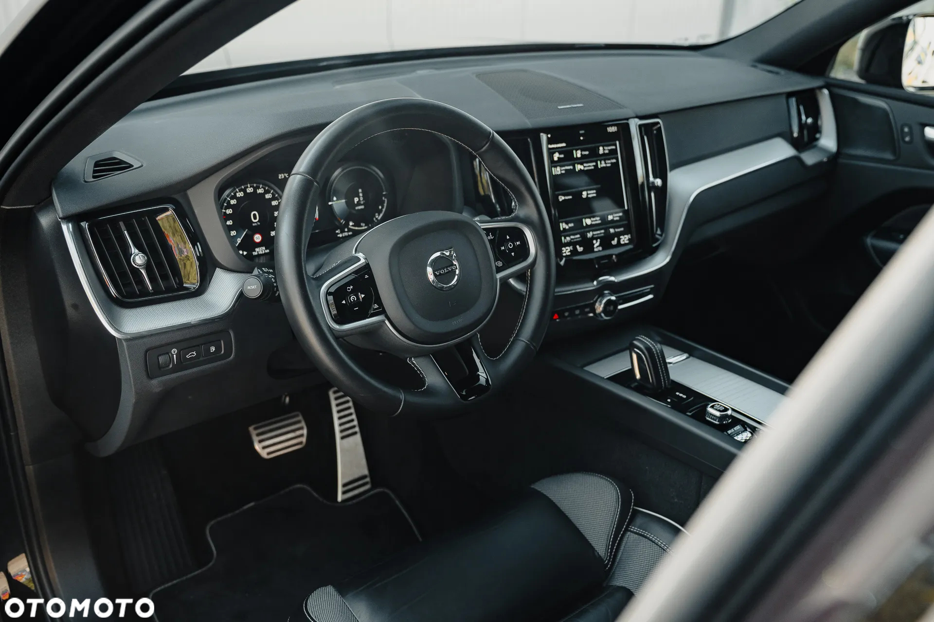Volvo XC 60 T6 AWD Recharge Geartronic RDesign - 17