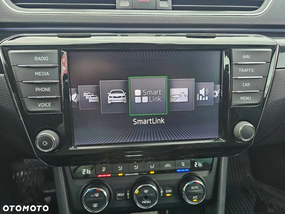 Skoda Superb 2.0 TDI 4x4 L&K DSG - 17