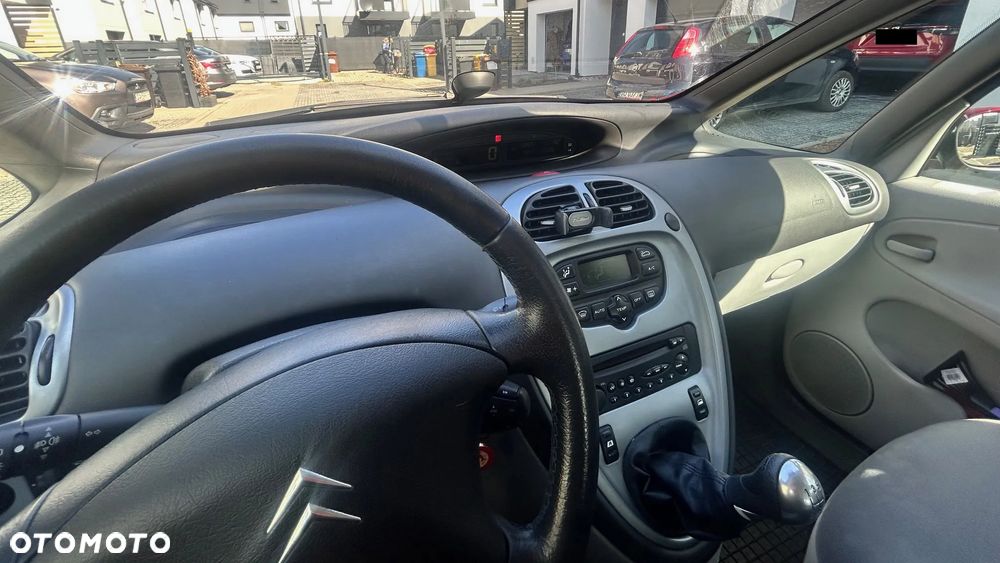 Citroën Xsara Picasso 1.6i 16V SX - 20